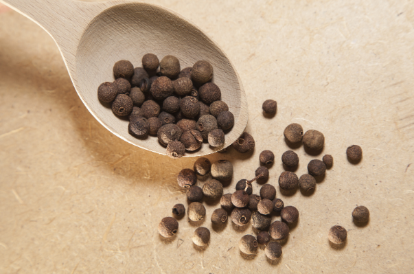 Piperin – Die aktive Kraft in schwarzem Pfeffer